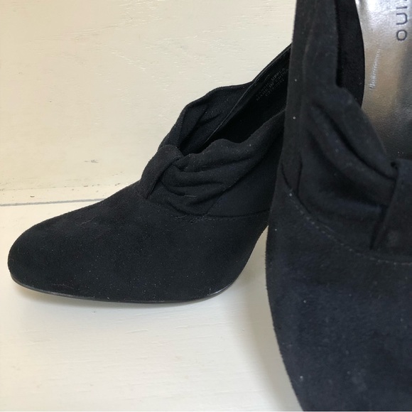 Black suede shoes size 8 - Picture 2 of 11